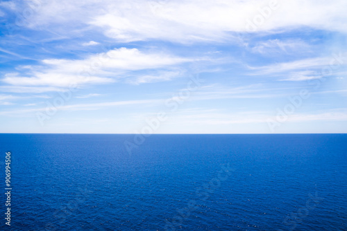 Obraz na płótnie Background of blue sky over ocean