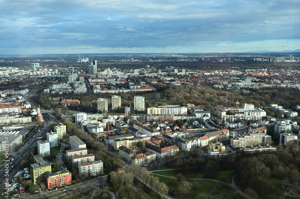 Obraz premium オリンピア塔から望むミュンヘン市街地