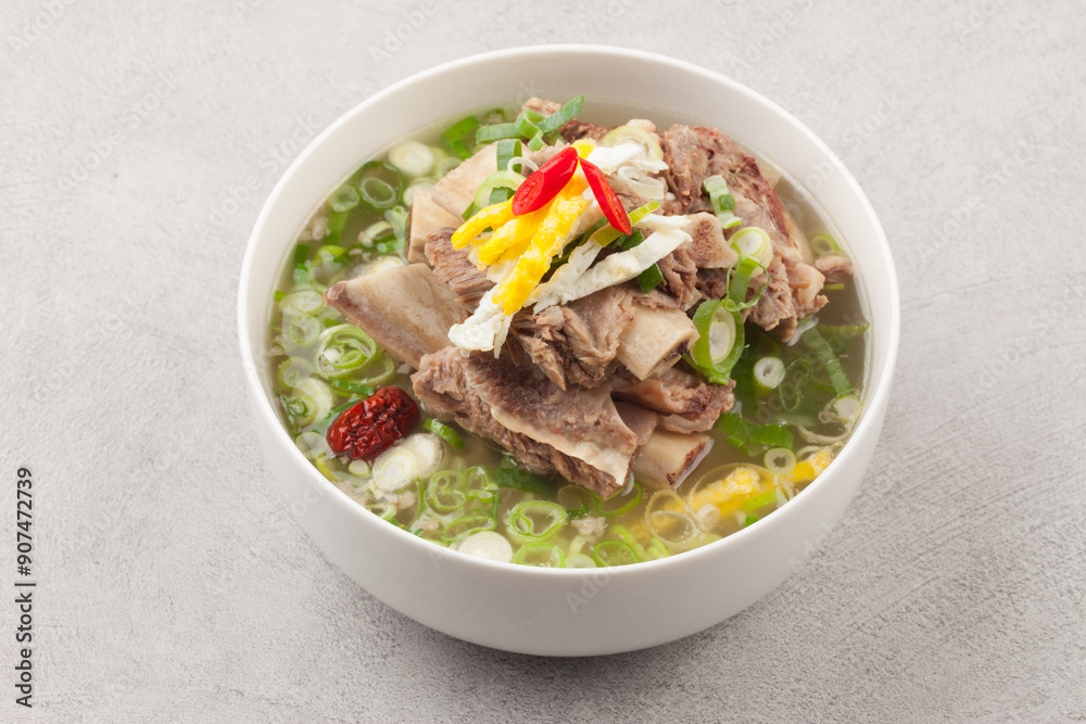 Food made by boiling beef ribs in water Food made by boiling beef ribs in water