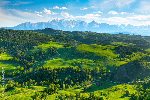 Obraz na płótnie Mountain landscape in the Pieniny National Park at the foot of the Tatra Mountains. Pieniny Park is located on the border of Poland and Slovakia w salonie