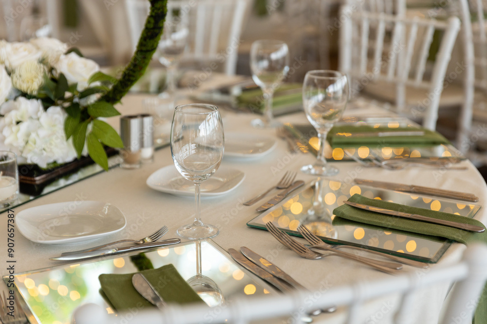 Elegant Wedding Table Setting with Floral Hoops and White Flowers