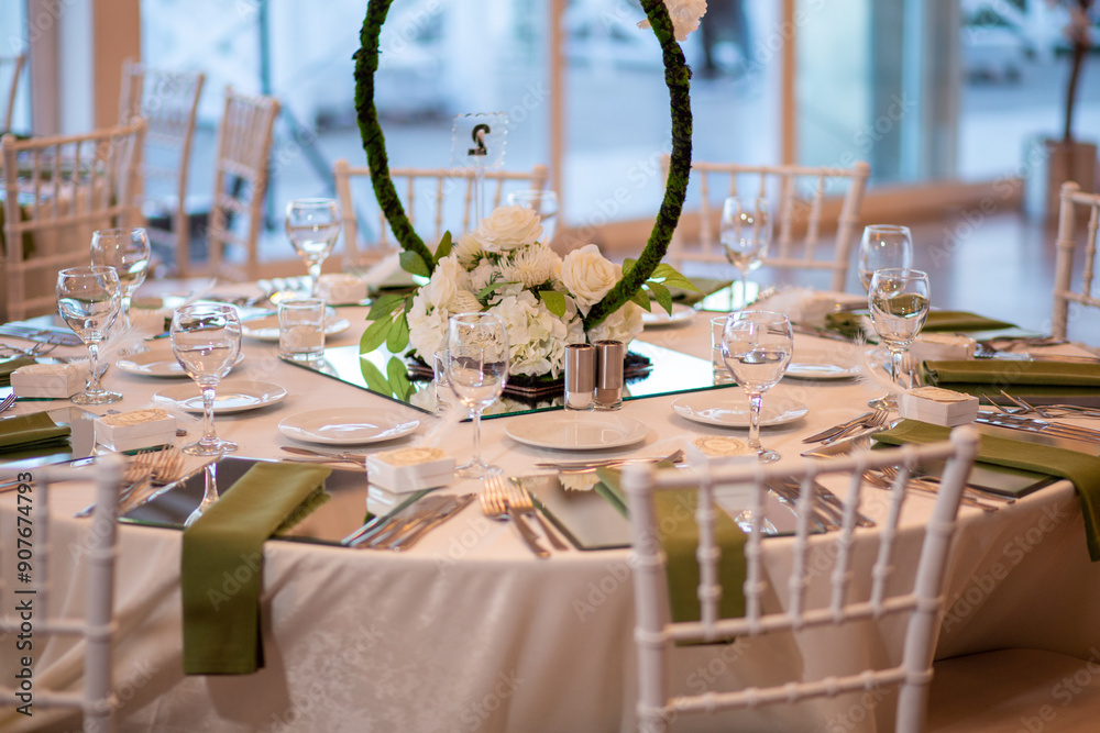 Luxurious dining arrangement near Bosphorus Bridge with white roses and modern decor