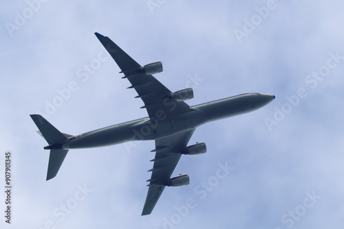 HS-TYV Airbus A340-500 of Royal Thai Airforce photo