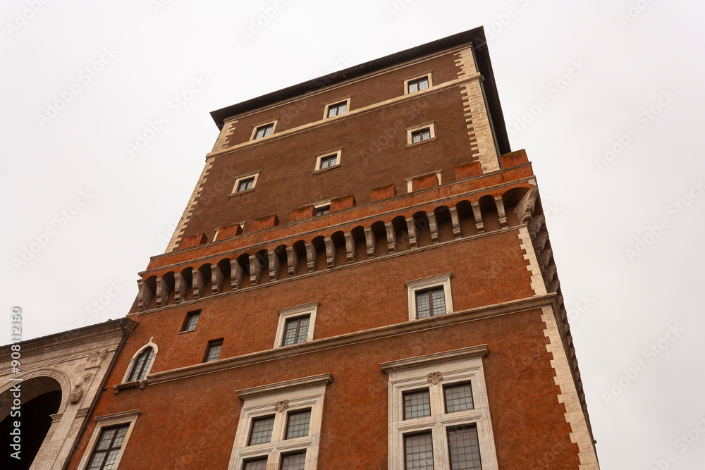 Fototapeta premium A renaissance Italian tower