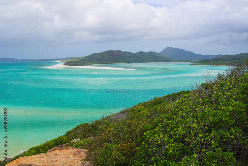 Northern end of Whitehaven Beach as seen from the Hill Inlet Lookout on Whitsunday Island off the coast of Queensland (Australia) in the Pacific Ocean Northern end of Whitehaven Beach as seen from the Hill Inlet Lookout on Whitsunday Island off the coast of Queensland (Australia) in the Pacific Ocean