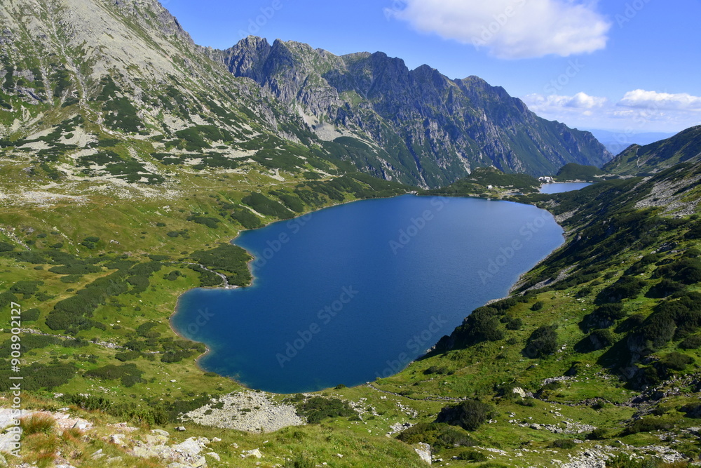 Wielki Staw w Dolinie Pięciu Stawów Polskich w Tatrach, Tatrzański Park Narodowy, TPN, Polska, Europa, panorama, góra, krajobraz, woda, lato,