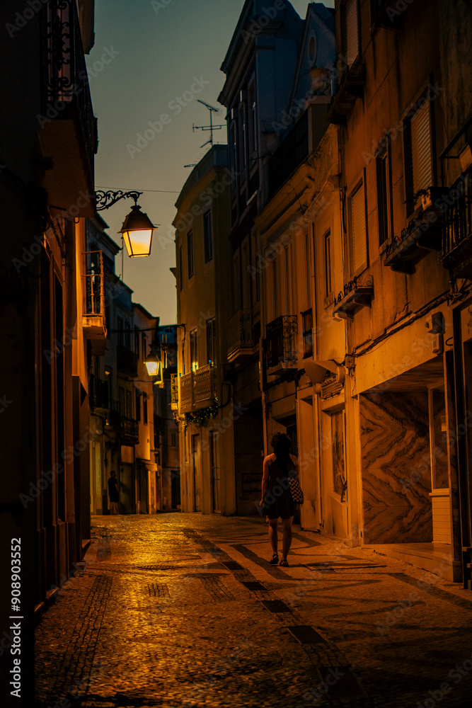Obraz premium Rua escura antiga