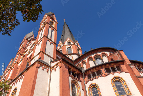 Obraz na płótnie Außenansicht des Limburger Doms in der hessischen Stadt Limburg w salonie
