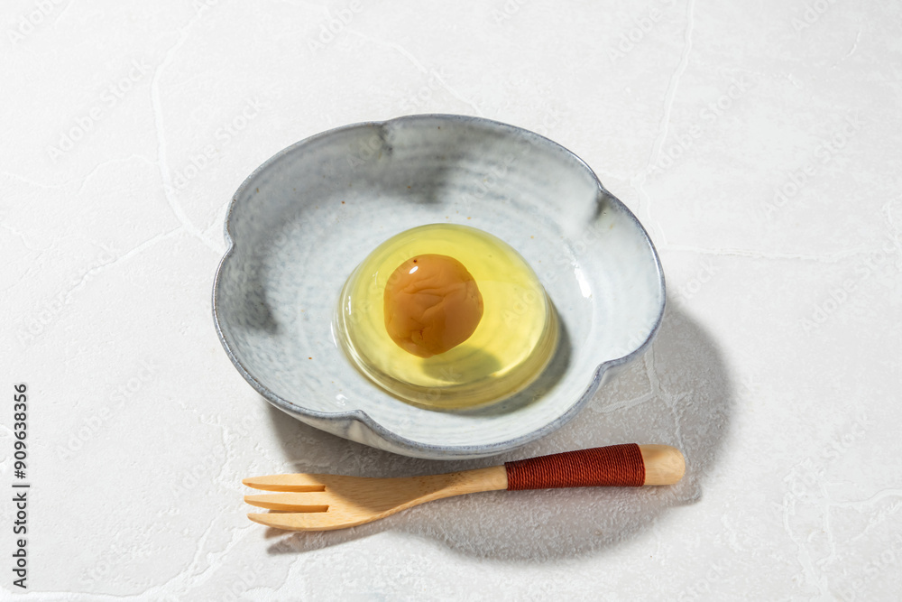 Φωτογραφία 梅ゼリー　Chilled plum jelly, a Japanese sweet
