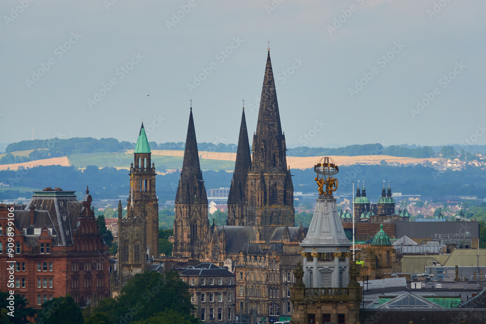Fototapeta premium Stunning Edinburgh Architecture in August