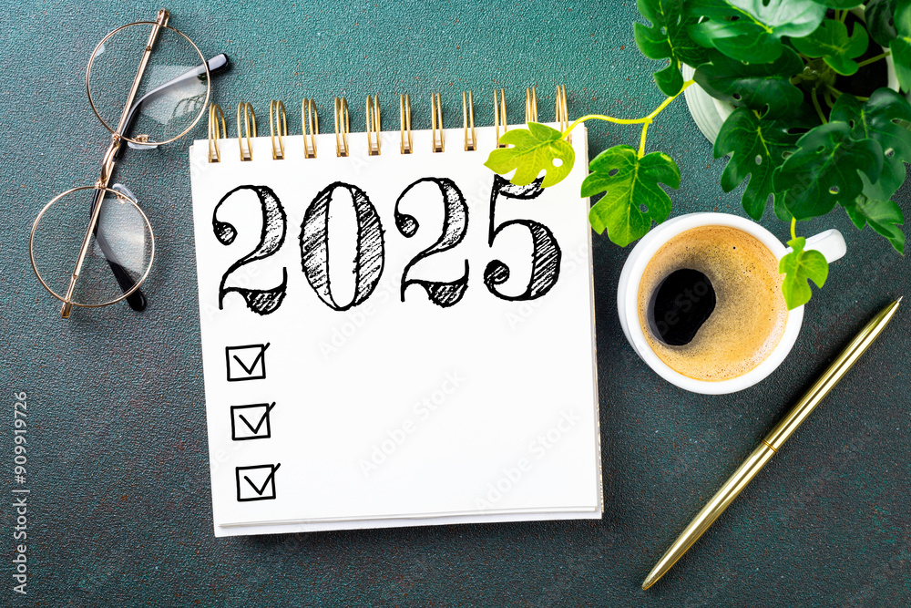 Fotografie New year resolutions 2025 on desk
