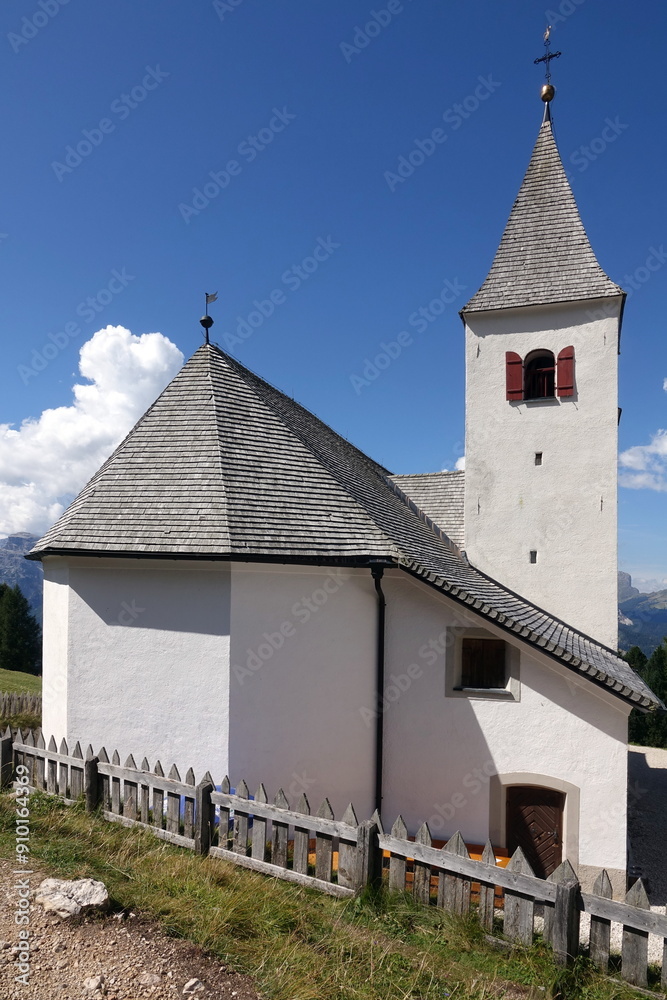 Fototapeta premium DIE HEILIG KREUZ WALLFAHRTSKIRCHE-ABTEI