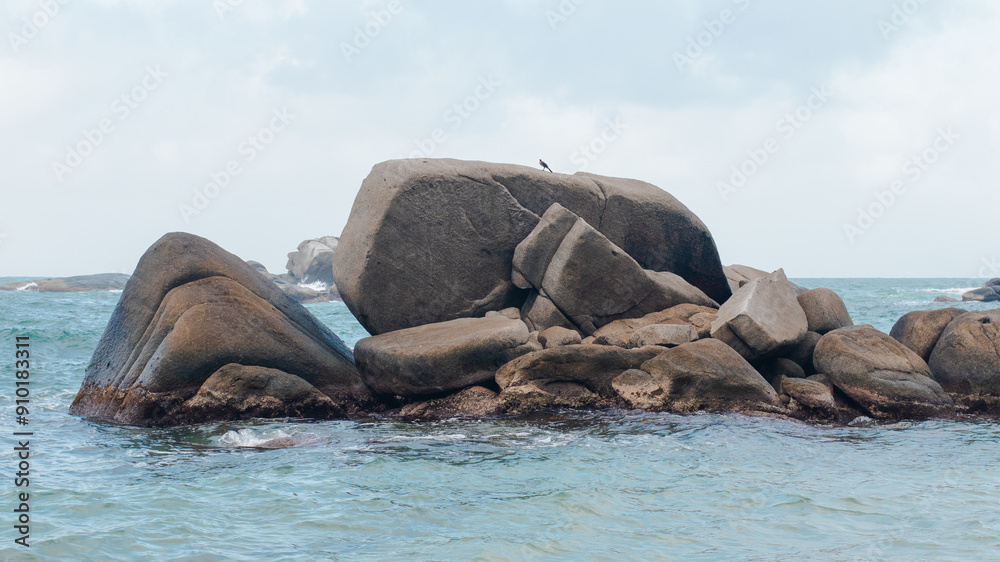 Fototapeta premium A calm seascape with large rocks