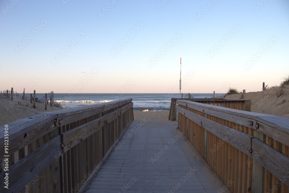 Naklejka premium pier on the beach