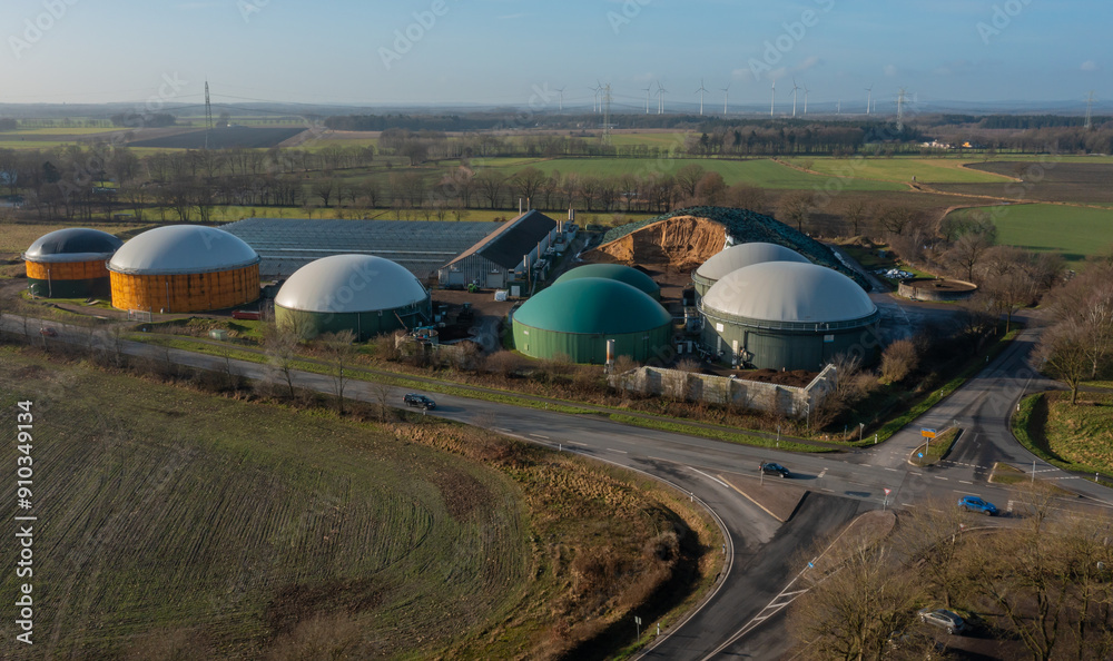 Biogasanlage aus der Luft Perspektive mit einer Drohne aufgenommen