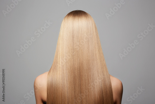 beautiful blond hair woman. Back of girl with Healthy hair