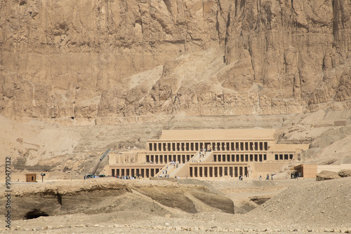 Obraz na płótnie Beautiful view of the ancient temple of Hatshepsut in Luxor, Egypt w salonie