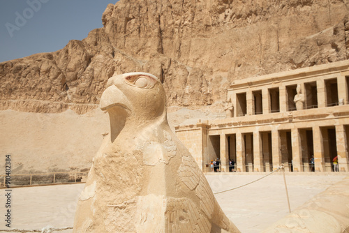 Obraz na płótnie Beautiful view of the ancient temple of Hatshepsut in Luxor, Egypt w salonie