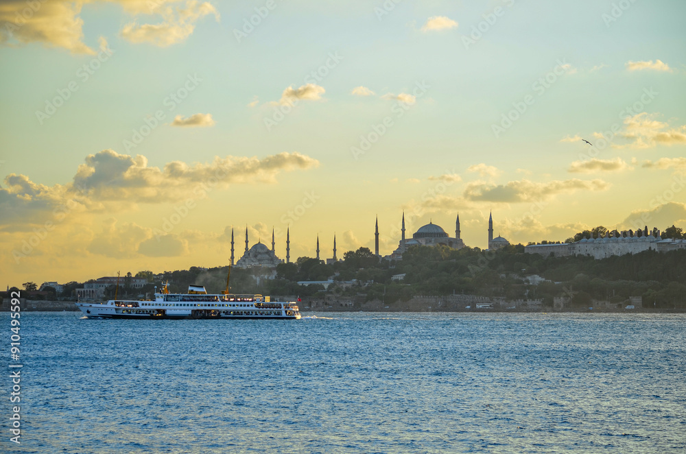 Fototapeta premium sunset over the bosphorus, hagia sophia and sultanahmet, istanbul