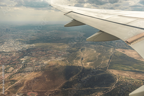 Photos Viajando en avión, mirando a través de la ventanilla