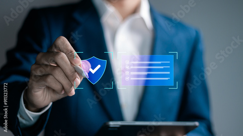 фотографія Life insurance investment concept, Benefits suggestions for life insurance coverage against financial loss and savings plans for customers