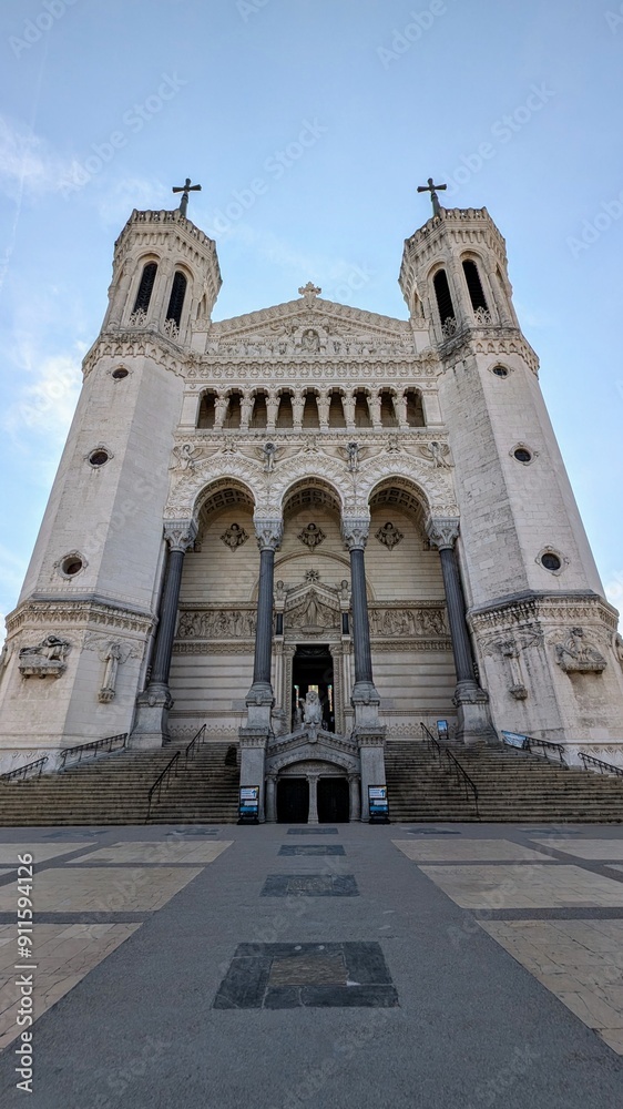 Fototapeta premium BASILIQUE NOTRE-DAME-DE-FOURVIERE - LYON (Rhône)