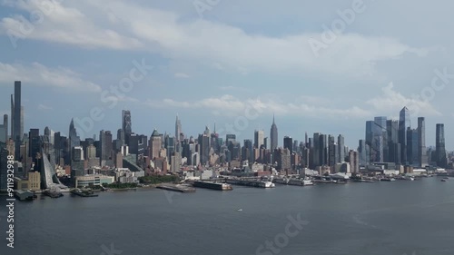Wallpaper Mural nyc skyline aerial footage (view of new york city skyscraper buildings) midtown downtown west hudson river (boats, ferry) urban landscape housing residential commercial tourism travel destination usa Torontodigital.ca