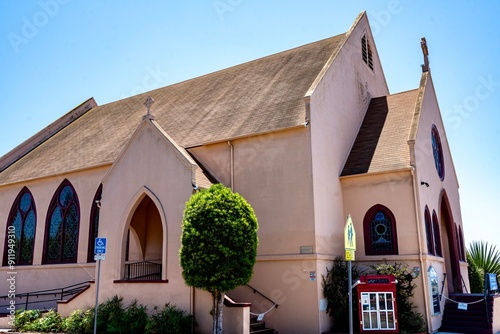 Obraz na płótnie Spanish Style Church in San Diego, CA on a Summer Day w salonie