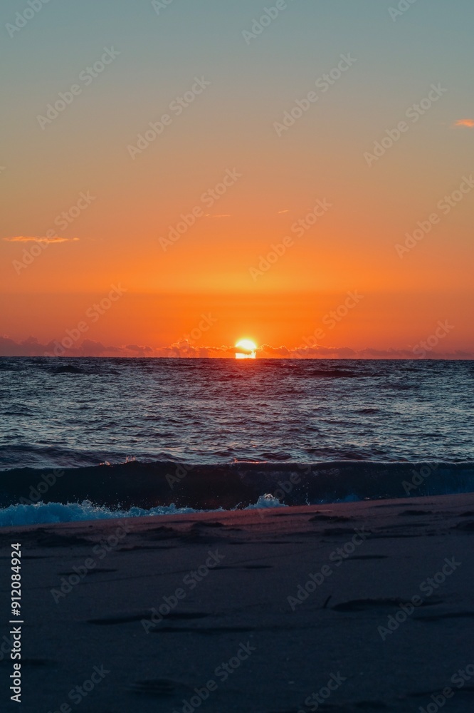 Obraz premium sunset at the beach