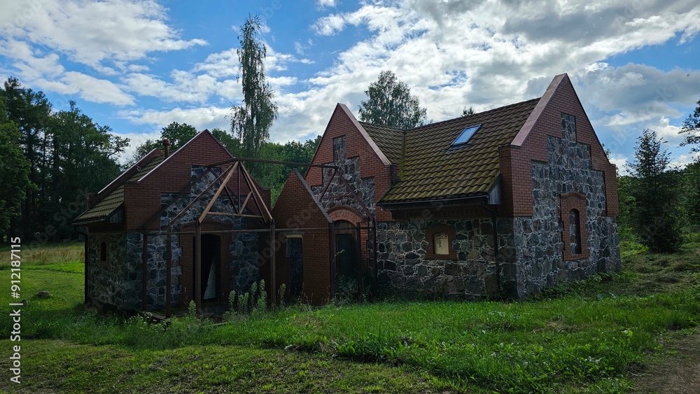 Fototapeta premium Beautiful cottage with wonderful landscape