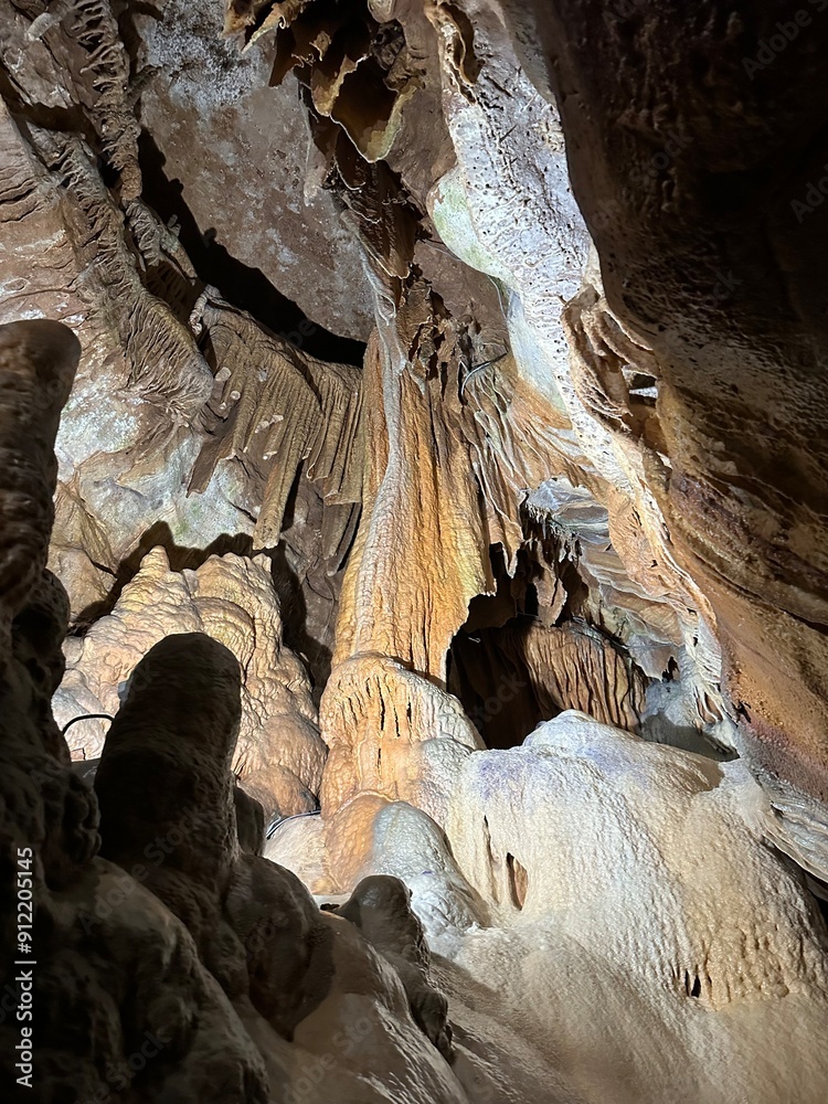 Intérieur de la grotte de Presque