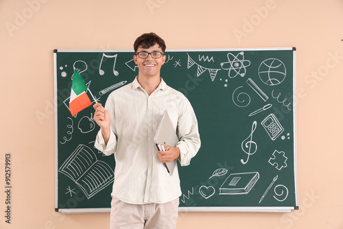 Male Italian teacher with f...