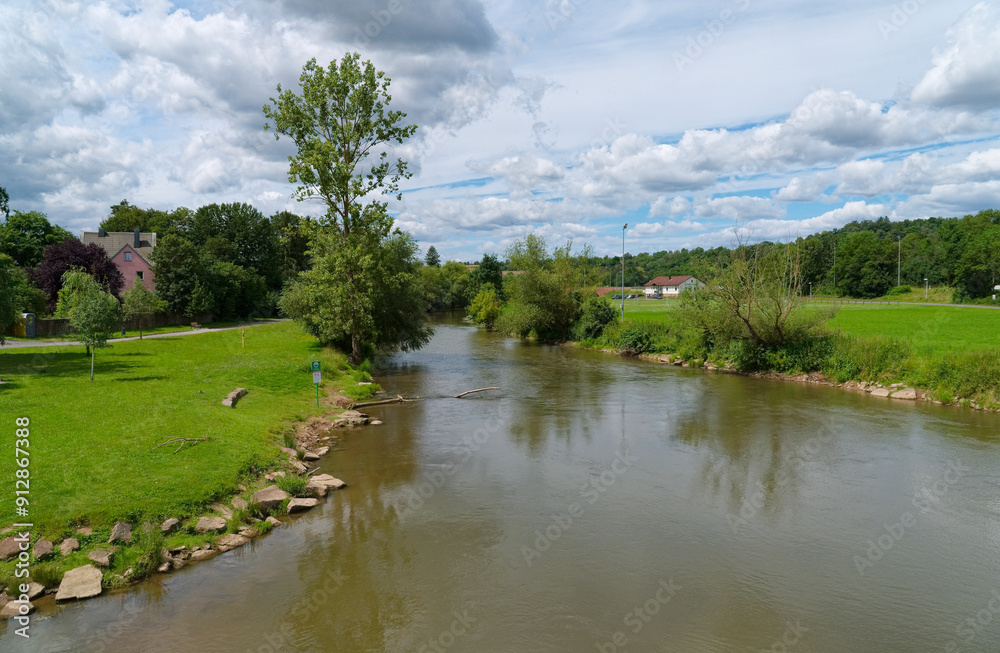 Die Fränkische Saale bei Euerdorf, Landkreis Bad Kissingen, Unterfranken, Bayern, Franken, Deutschland