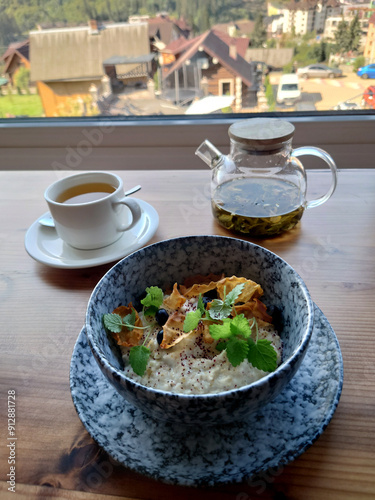 Obraz na płótnie Sweet oatmeal and green tea. w salonie