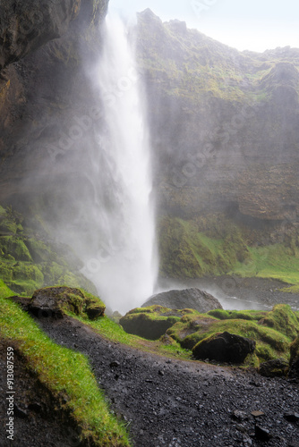 Obraz na płótnie Kvernufoss bei Regen und Sturm w salonie