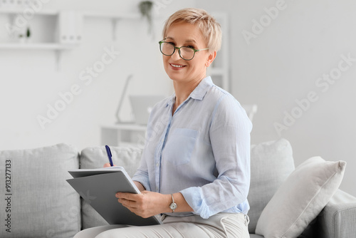 Mature psychologist with no...