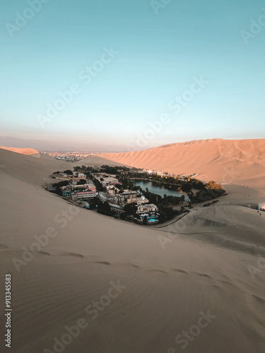 Oasis Huacachina photo