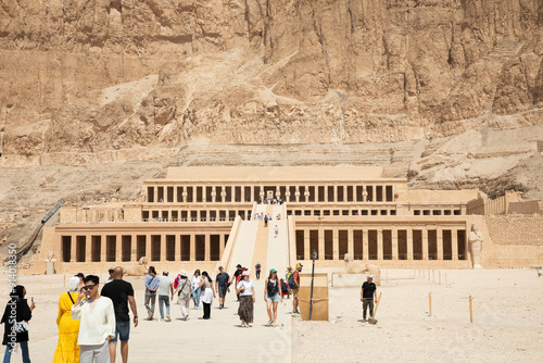 Obraz na płótnie Beautiful view of the ancient temple of Hatshepsut in Luxor, Egypt w salonie