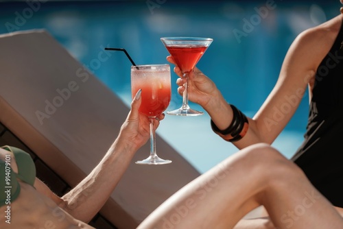 Canvas Print Celebrating, with cocktails