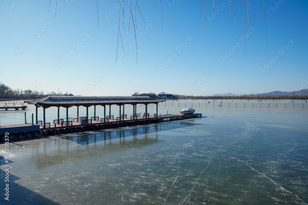 Obraz premium Summer Palace Cruise Terminal, beijing