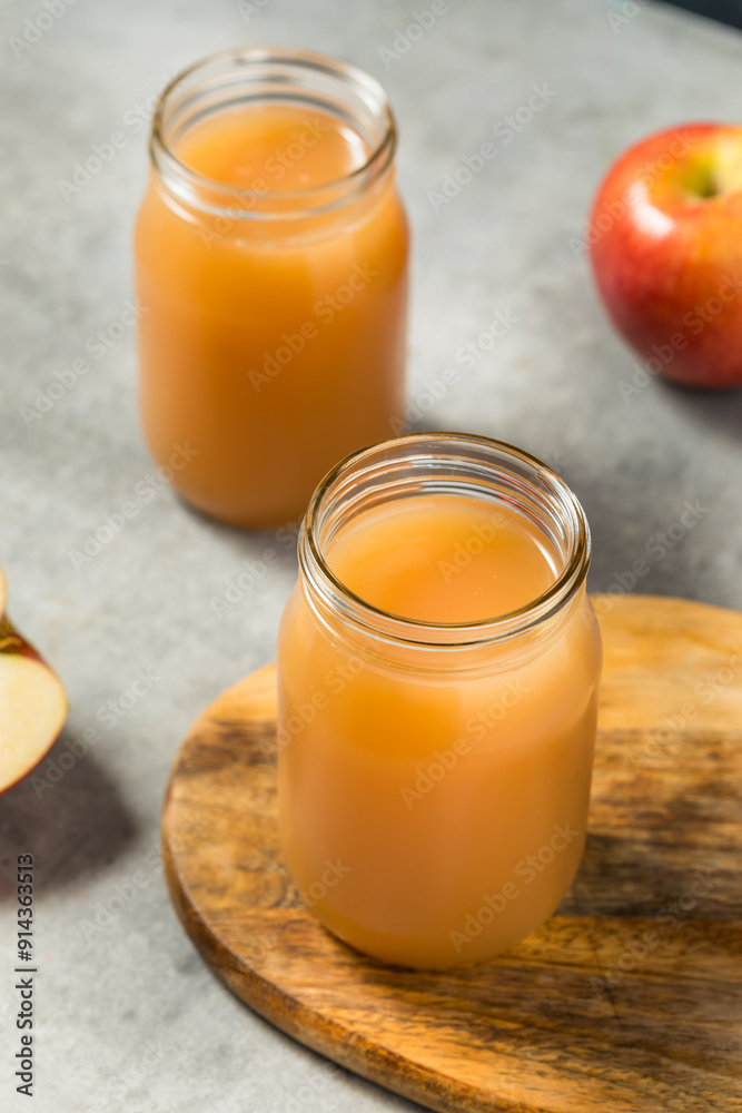Refreshing Cold Apple Cider Juice Refreshing Cold Apple Cider Juice