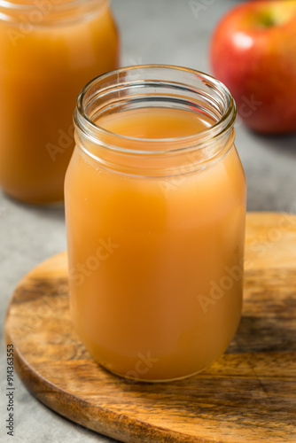 Refreshing Cold Apple Cider Juice