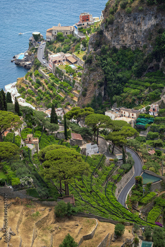 Obraz na płótnie Scenic Coastal View of Amalfi Coast Village and Vineyards w salonie