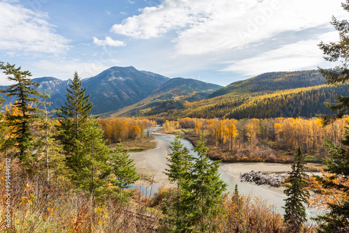 Fototapeta Naklejka Na Ścianę i Meble -  Beautiful country landscape in vibrant autumn colors, taken from an elevated position. British Columbia, Canada