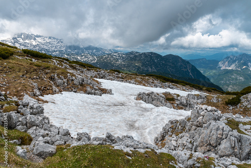 Bergpanorama vom Dachstein Krippenstein am Hallstätter See, Obertraun im Sommer Salzkammergut