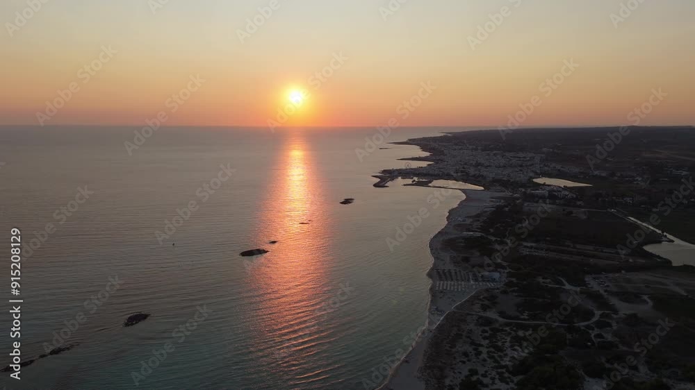 Torre San Giovanni is renowned for its long white beaches of incredible beauty and quality combined with a particularly light blue and transparent sea with shallow waters for very long stretches Torre San Giovanni is renowned for its long white beaches of incredible beauty and quality combined with a particularly light blue and transparent sea with shallow waters for very long stretches