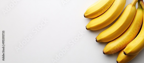 Fresh ripe bananas set agai...