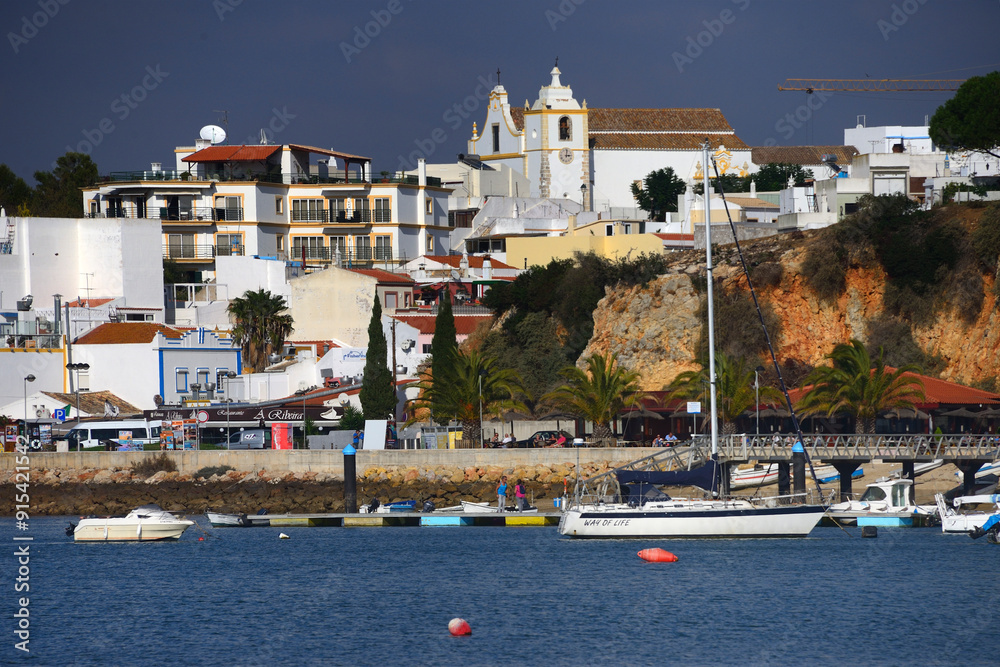 Φωτογραφία Alvor, Portimão, Algarve, Faro, Portugal, Europe - historic part with Igreja da