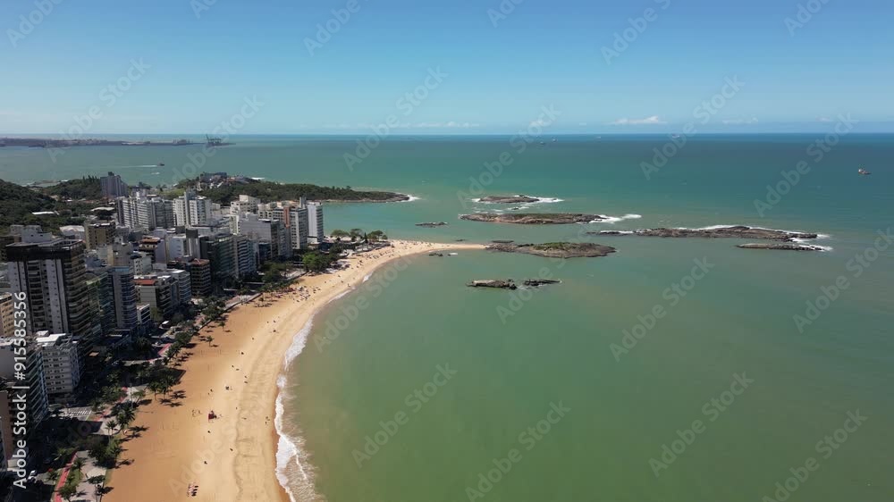 Imagem aérea da cidade de Vila Velha, cena da praia da costa, vista do convento da penha, subida da 3ª ponte e praia de itaparica.
