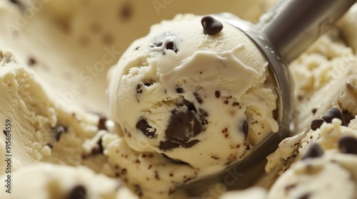 Stracciatella Splendor: Freshly Scooped Vanilla Ice Cream with Chocolate Chips